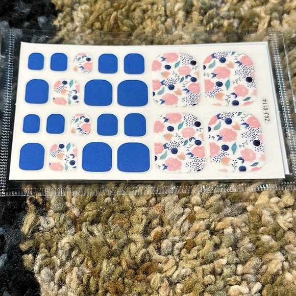 Set of 4 Blue & Black Nail Wraps Sets Gel Nails or Top Coat and Go - Picture 4 of 6